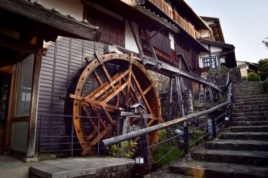 1-Day Tour from Nagoya: Hiking the Historic Nakasendo Trail - Small groups and guides are a major strength