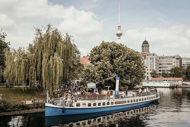 1-hour Sightseeing Boat Cruise Through Historic City Center - Key points about the Berlin boat cruise