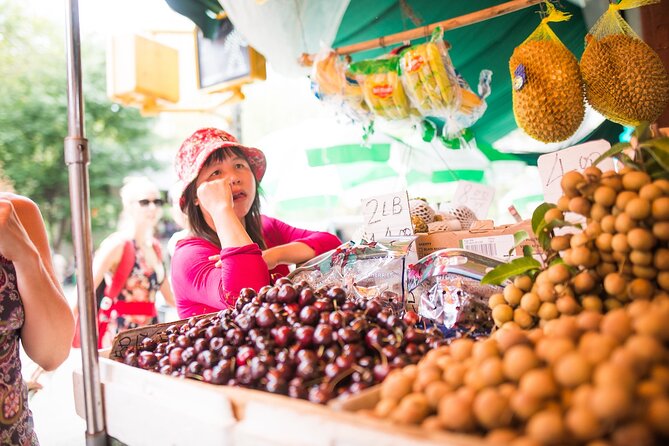 #1 Rated NYC Chinatown Food and History Walking Tour with FNYT - Columbus Park shows daily local life