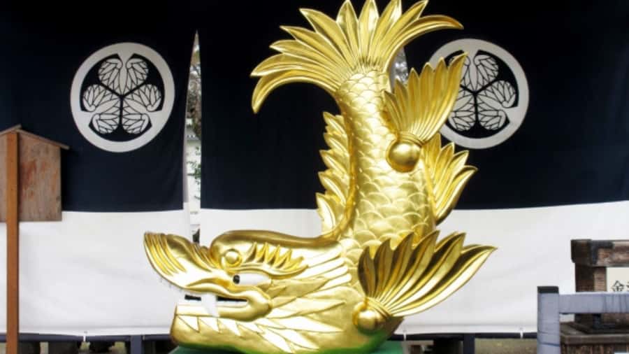 2.5-Hour Nagoya Tour: Castle History, Local Food & City View - The guides are the reason to book