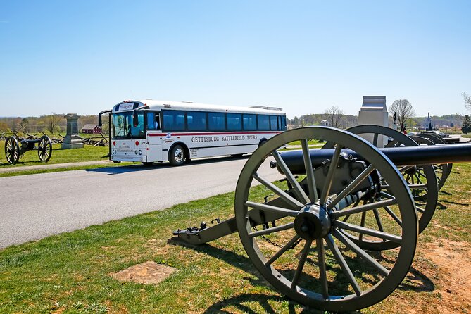 2-Hour Gettysburg Battlefield Guided History Bus Tour with a National Park Guide - How the guide tells the three-day battle