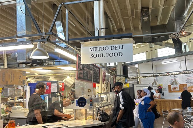 2 Hour Historic Market Food Tour and Hands-On Biscuit Class - Fried chicken, hoecake, and a full meal