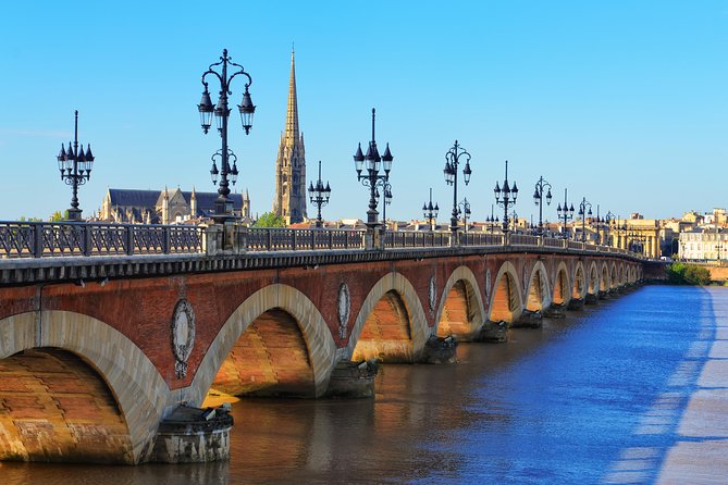 2-Hour Walking Tour of the City’s Iconic Sights and History - Place de la Bourse and the water mirror