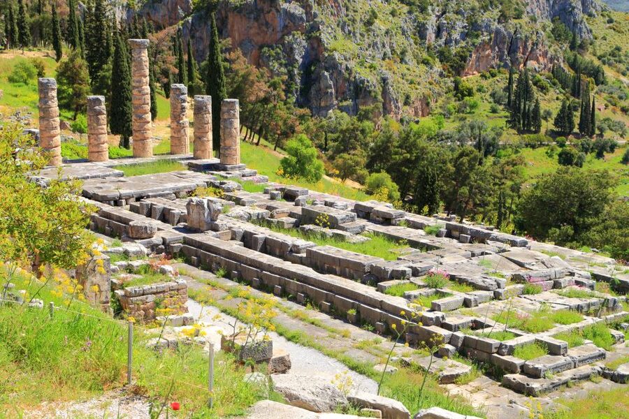 3-Day Ancient Greek Archaeological Sites Tour from Athens - The bus, group size, and pace