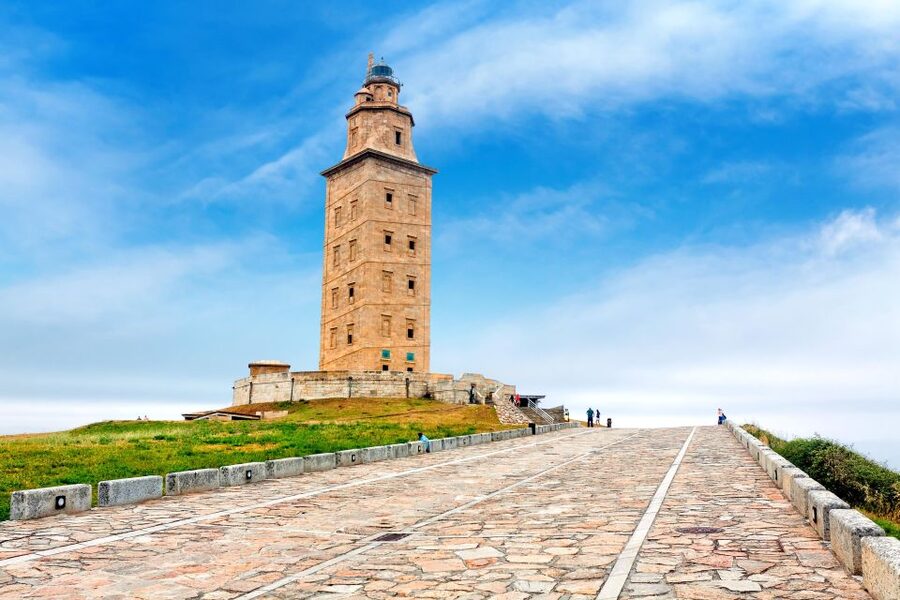 A Coruña: Historic Walking Tour Old Town and Highlights - Churches and medieval corners in the Old Town