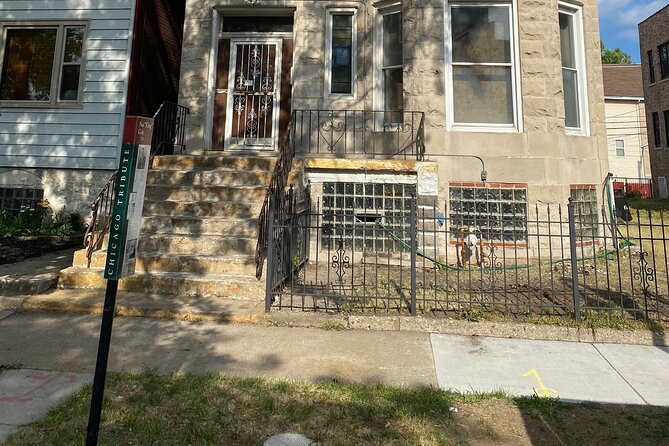 African American Heritage Tour of Chicago - Steve Johnson’s guiding style