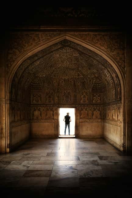 Agra Fort: Guided UNESCO Heritage Walking Tour - Diwan-i-Khas and the memory of the Peacock Throne