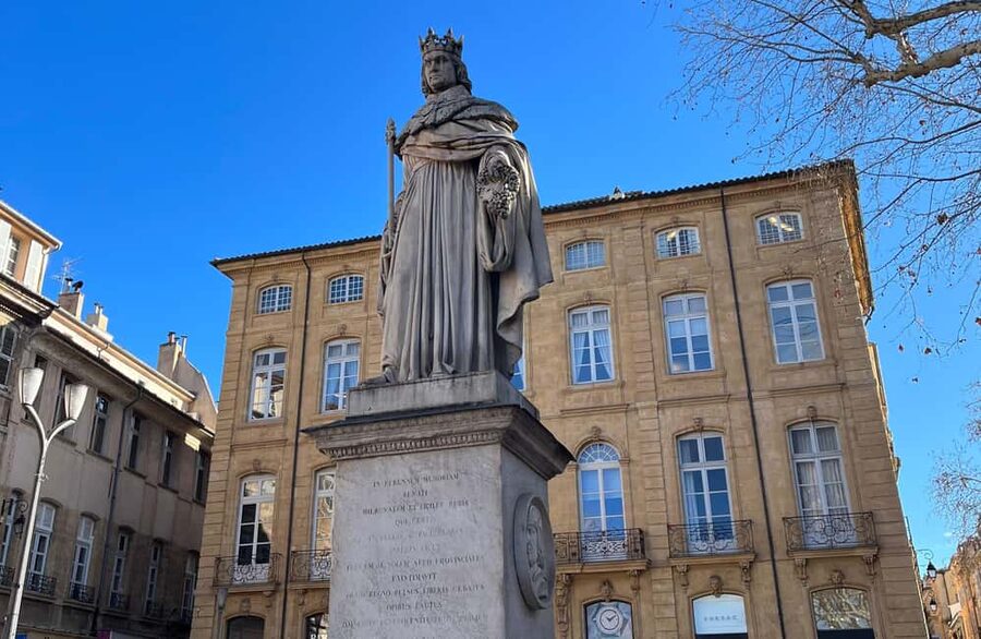 Aix-en-Provence: Between History and City Charm - Hôtel de Ville and the civic heart of Aix