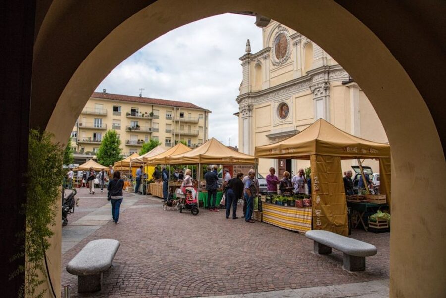 Alba: Historic Town Highlights Guided Walking Tour - Why Alba is best seen on foot