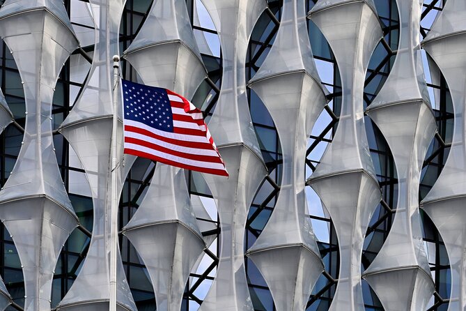 American Heritage in London 4 Hour Private Tour in a Black Cab - All Hallows by the Tower and the stories along the road