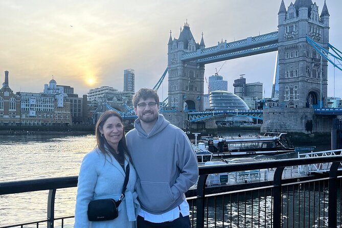 American Heritage in London 4 Hour Private Tour in a Black Cab - The Mayflower Pub connects London with America’s earliest settlers