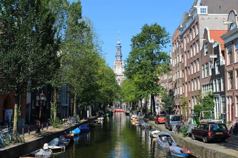 Amsterdam: 2-hour History & Culture tour with a Local - Spui Square and the calm of Begijnhof