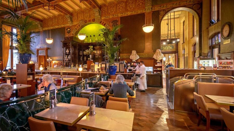 Amsterdam: 3-Course Meal in Historic 1st Class Waiting Rooms - Key things to know