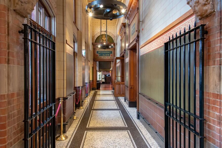 Amsterdam: 3-Course Meal in Historic 1st Class Waiting Rooms - Is $61 a good value?