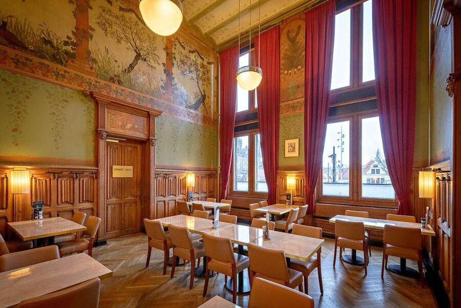 Amsterdam: 3-Course Meal in Historic 1st Class Waiting Rooms - Starters: simple choices with a few different moods