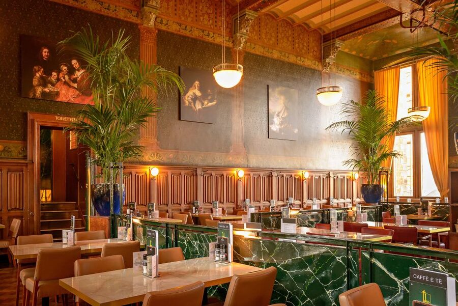 Amsterdam: 3-Course Meal in Historic 1st Class Waiting Rooms - Dessert and the restaurant’s unexpected celebrity