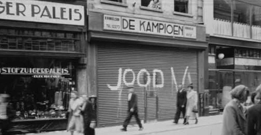 Amsterdam: Anna Frank and World War II History Walking Tour - The former Jewish district and Amsterdam’s early Jewish community