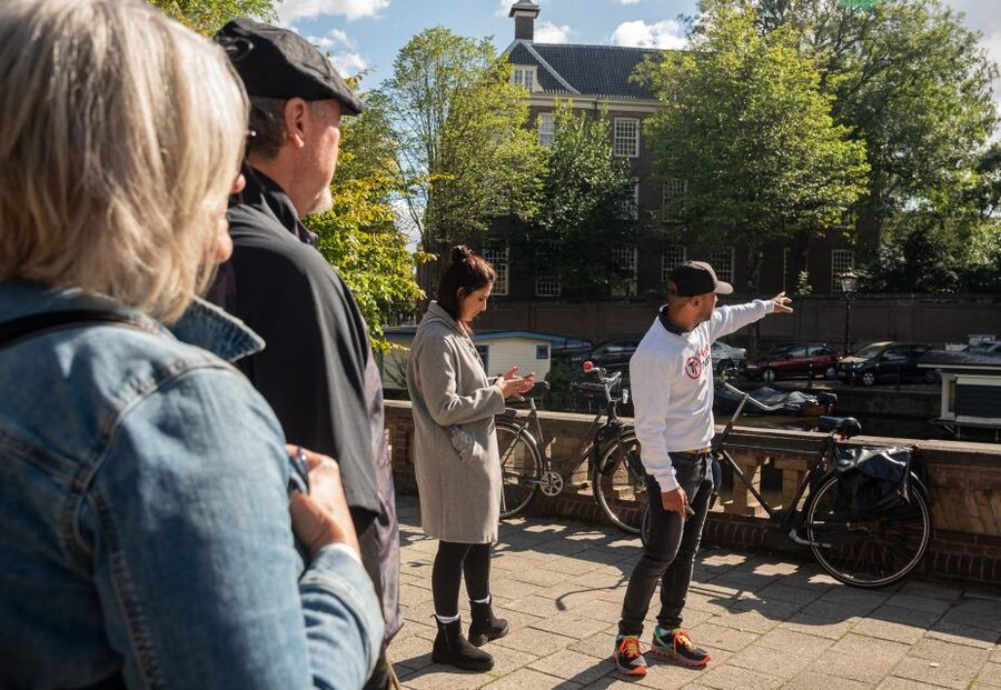 Amsterdam: Highlights & History Walking Tour - Starting at the Park Plaza Victoria Hotel