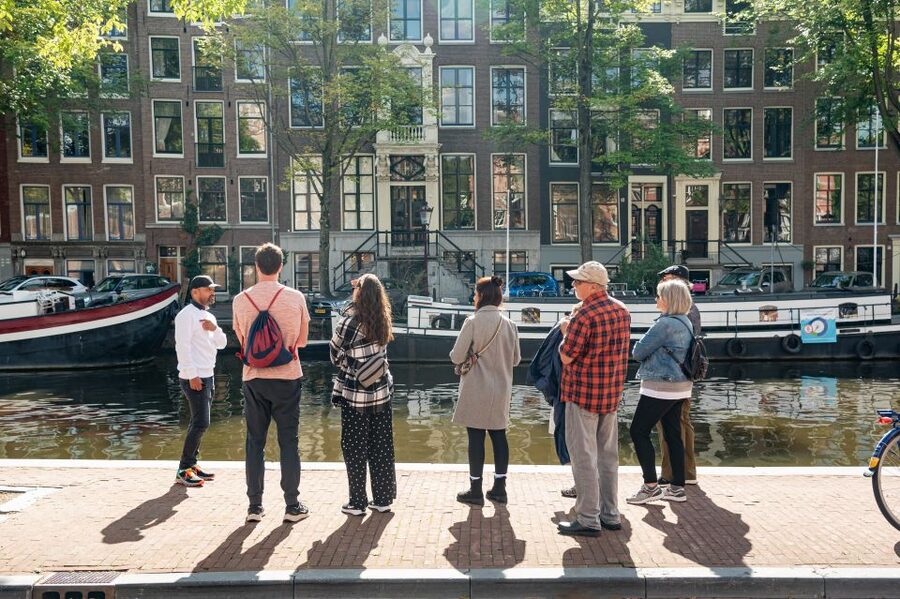 Amsterdam: Highlights & History Walking Tour - The Guides Make or Break the Walk