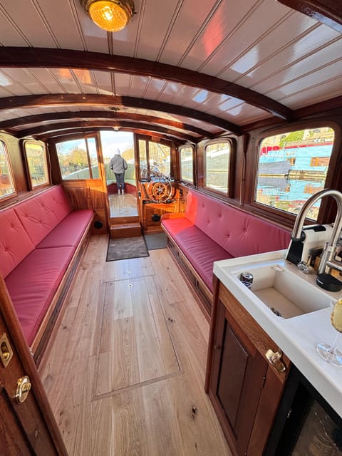 Amsterdam: Historic Boat Cruise with open bar and nibbles - Captain Bow’s local angle