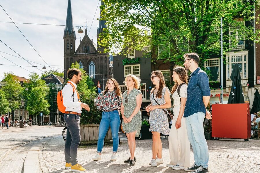 Amsterdam: Historical Highlights Walking Tour with Tasting - Who will get the most from this walk