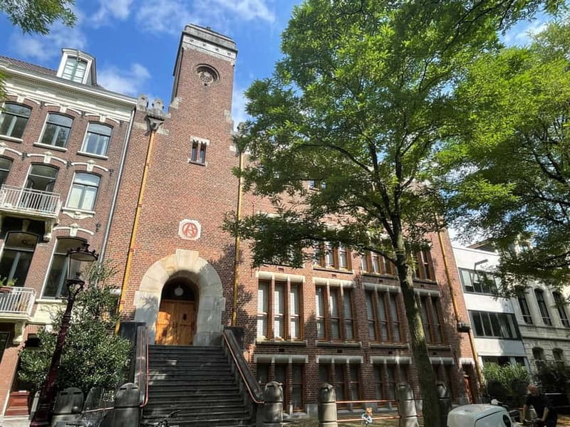 Amsterdam: Private Anne Frank and Jewish History Tour - Walking Through the Jewish Quarter