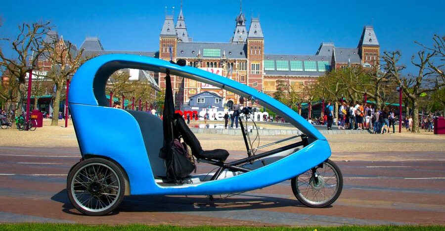 Amsterdam: Private Pedicab Historical Sightseeing Tour - Key points at a glance