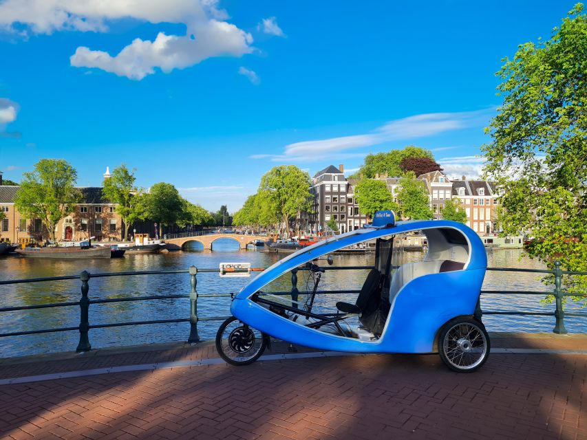 Amsterdam: Private Pedicab Historical Sightseeing Tour - Why a pedicab works well in central Amsterdam