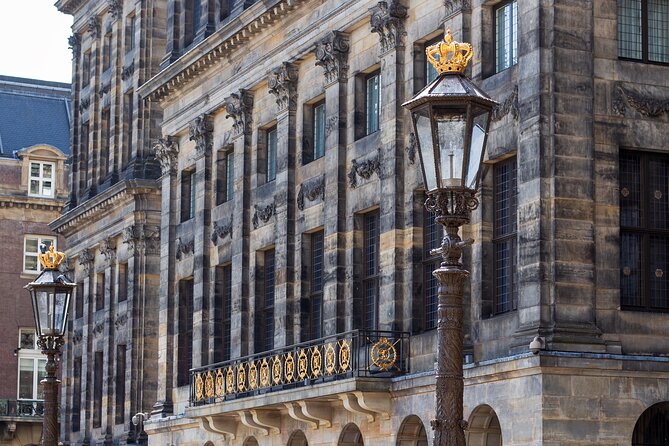 Amsterdam Walking Tour: Urban Legends & History with local guide - What the guide adds to the experience