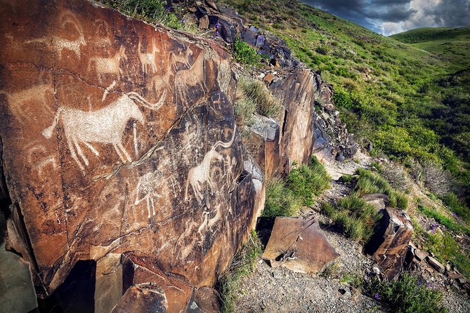 Ancient petroglyphs of Tanbaly - UNESCO World Heritage - Key points to know before booking