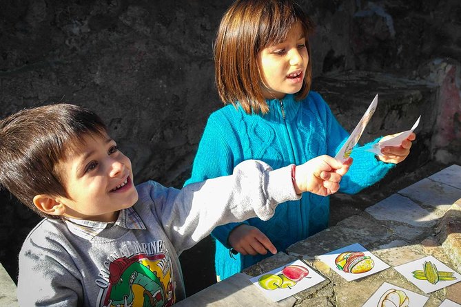 Ancient Pompeii Private Tour: Skip the Line & Kid-Friendly Option - Via dell’Abbondanza and the Roman street scene