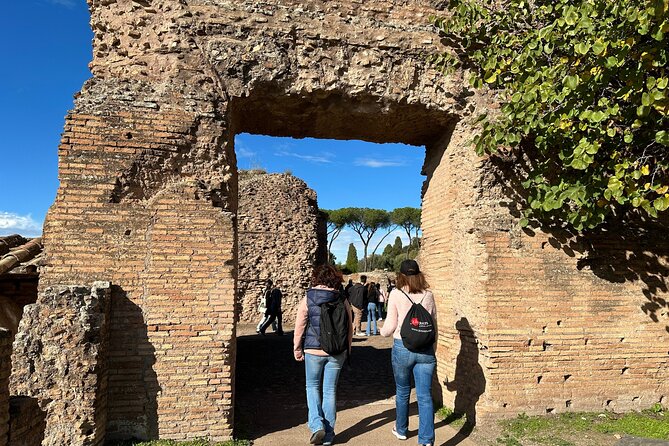 Ancient Rome Discovery: Colosseum, Forum, Palatine Guided Tour - Palatine Hill and the world of imperial Rome