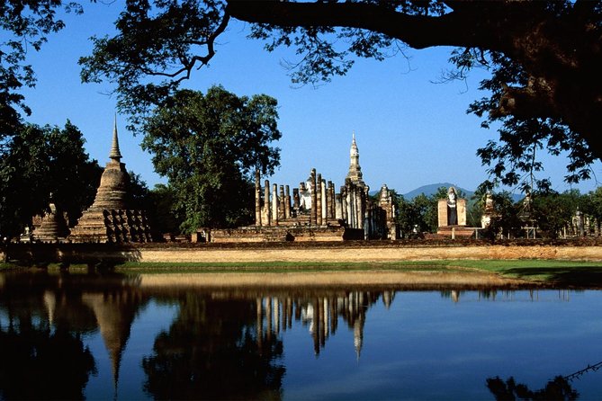Ancient Wonders of Ayutthaya with Return Scenic River Cruise - Wat Mahathat and the famous Buddha image