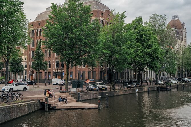 Anne Frank's Amsterdam Jewish History WWII Exclusive Guided Tour - What the $59.28 price really covers
