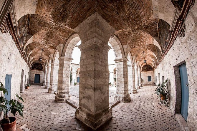 Arequipa, Historic and Colonial City and Santa Catalina Monastery - Santa Catalina Monastery, a city behind walls