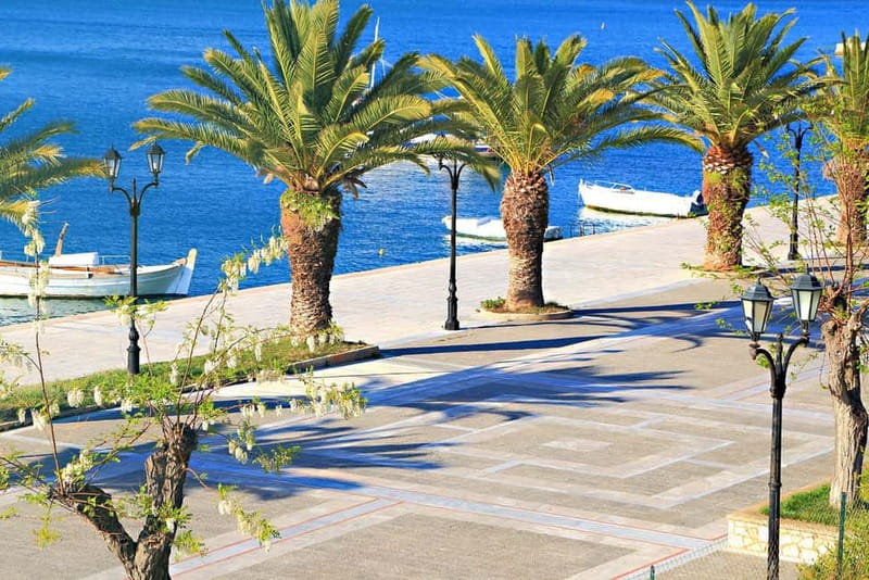 Athens: Ancient Corinth & Nafplio Full Day Trip with Swim - Who should book this day out