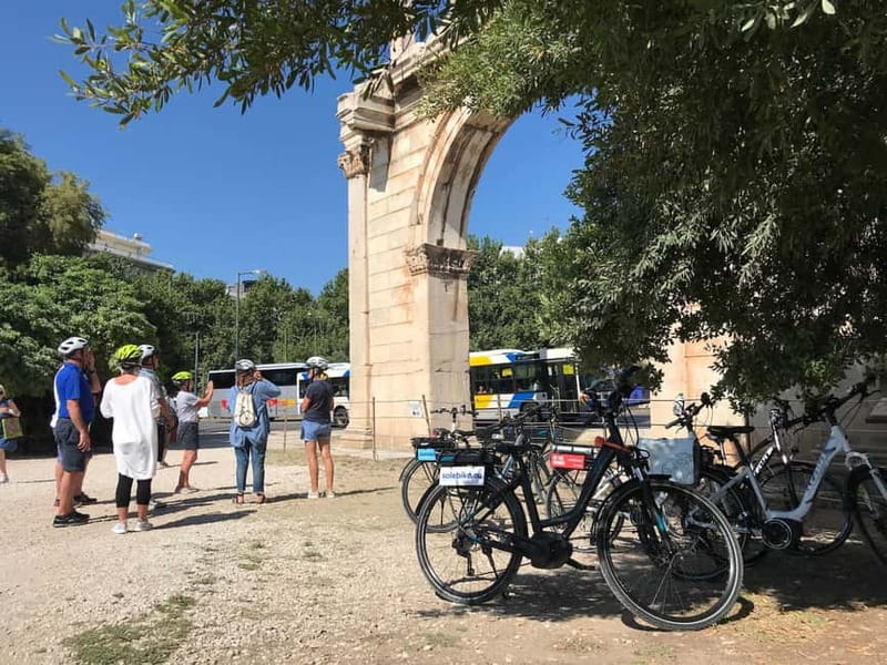 Athens: Small Group E-Bike Tour of Historic Highlights - What the bikes are like in practice