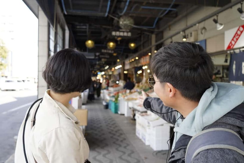 Authentic Sapporo: Nijo Market Seafood Lunch & History Tour - Reaching Nijo Market for sushi or donburi