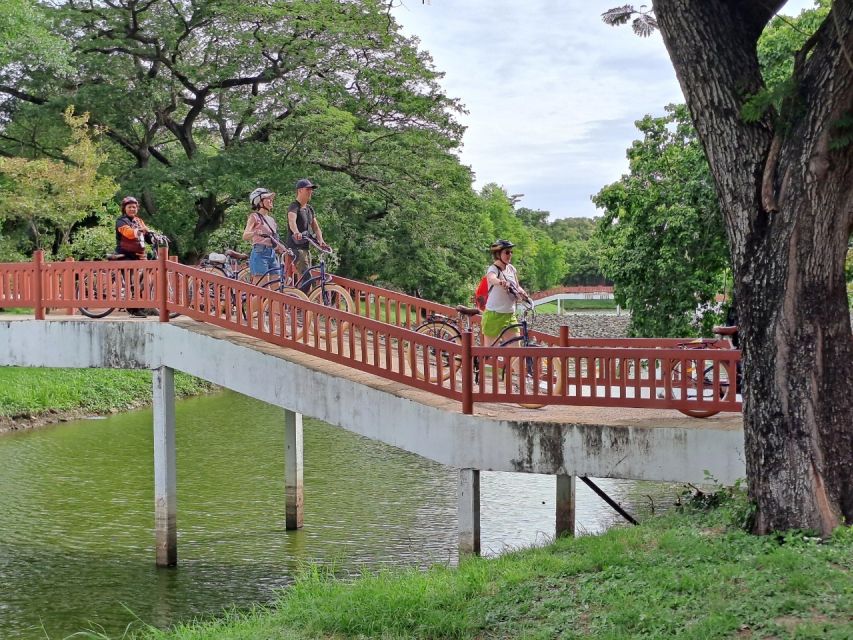 Ayutthaya City and Historical Park Bike Tour - Why a bicycle works so well in Ayutthaya