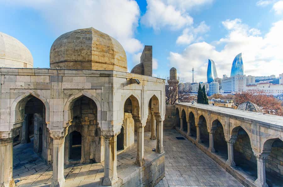 Baku Historical and modern tour in 2-3 hours+FREE Night tour - Flame Towers and Highland Park: Baku from above