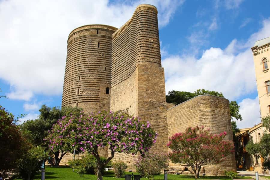 Baku Historical and modern tour in 2-3 hours+FREE Night tour - Mini Venice: pleasant, but check your ticket option