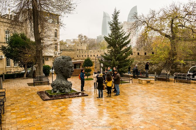 Baku Oil Heritage & Old Town Walking Tour - Why Baku makes a good walking-tour subject