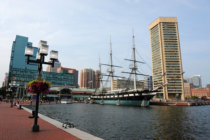 Baltimore Walking & Driving Self-Guided Audio Tour - City Hall, Mount Vernon, and Baltimore’s grand civic center