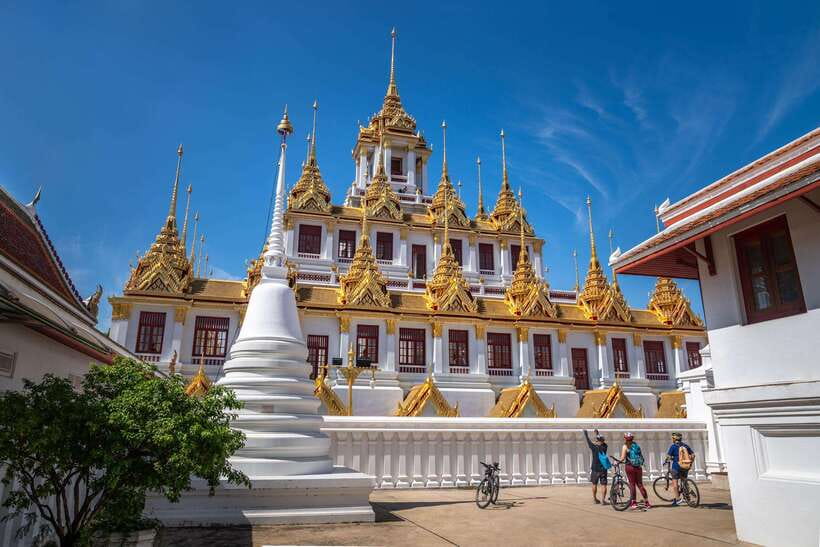 Bangkok: Backstreets and Historic Temples Bike Tour - The Grand Palace area without a standard palace visit