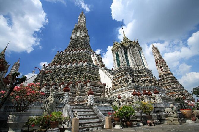 Bangkok City Highlights Tour: Grand Palace & Three Iconic Temples - Wat Pho: the reclining Buddha and a larger temple compound