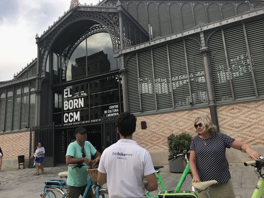 Barcelona: 2.5-Hour Bike or E-Bike Historical Tour - Why a bicycle works well for Gaudí’s Barcelona