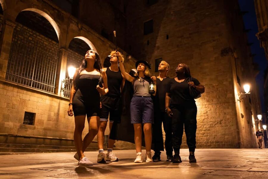 Barcelona: Gothic Quarter Tour Dark History & Ghosts Tour - Key points to know before you book