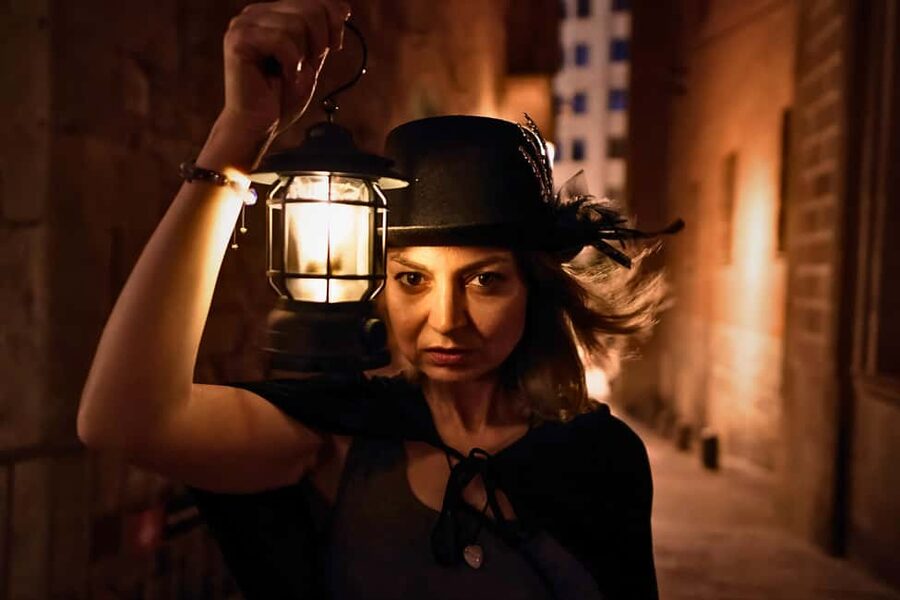 Barcelona: Gothic Quarter Tour Dark History & Ghosts Tour - Why Barcelona’s Gothic Quarter works after dark