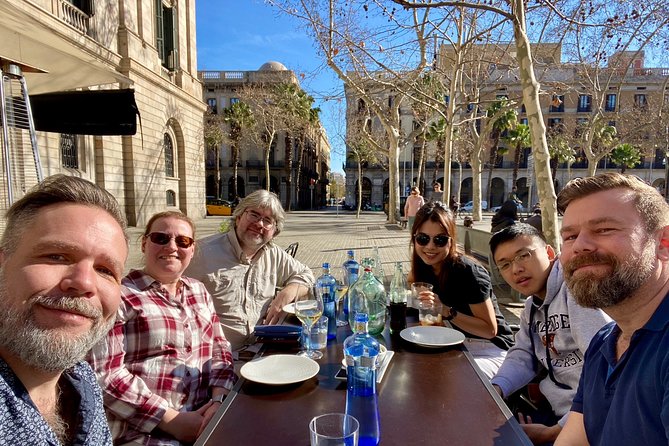 Barcelona Historic Walking Tour and Food Experience - Food and drinks along the walk