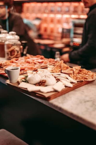 Tipsy Tapas & History Tour in the Gothic Quarter